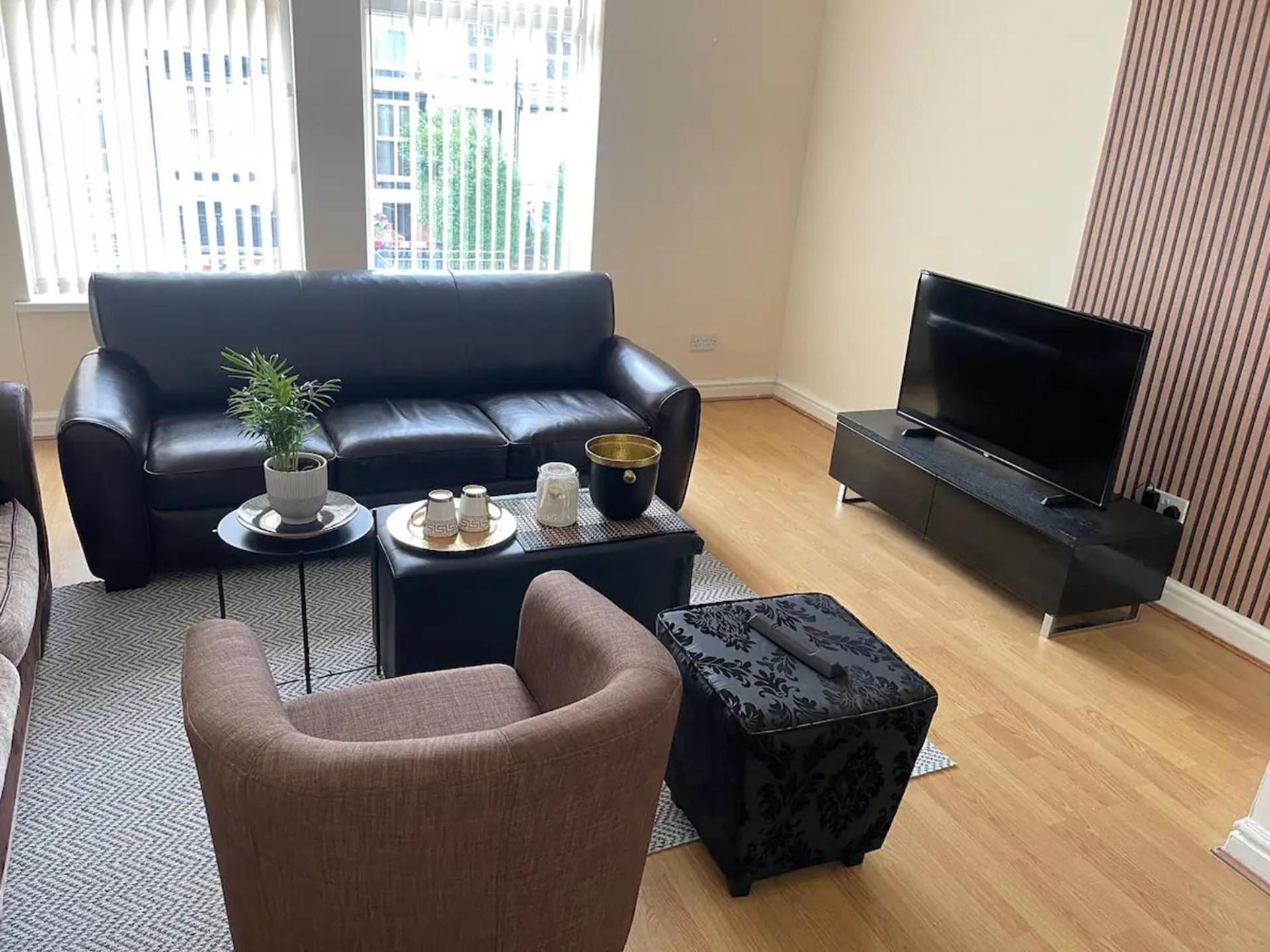 2-Bed Apartment - Sleeps 4 - Street Parking - Wifi Манчестер Екстер'єр фото
