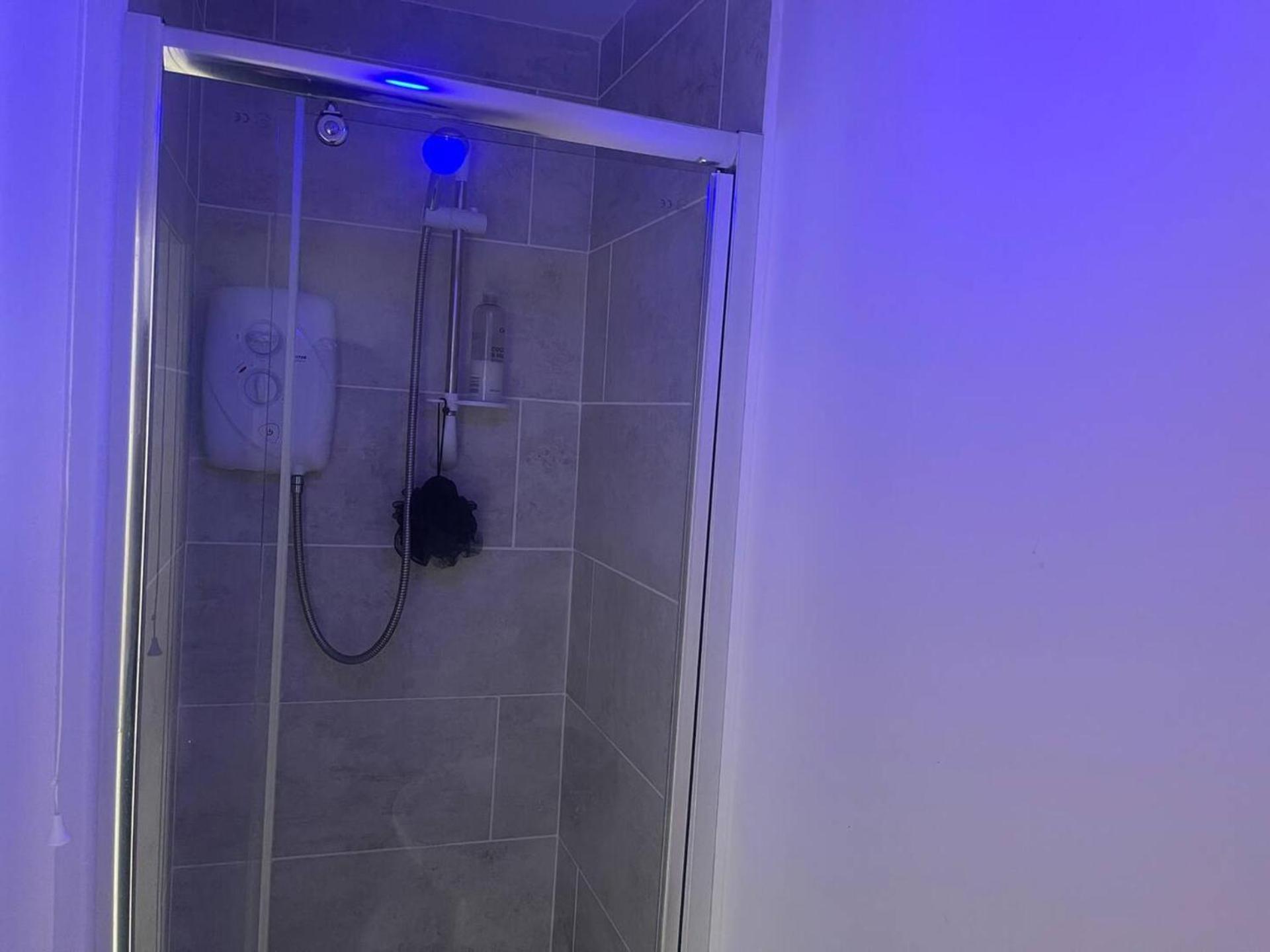 2-Bed Apartment - Sleeps 4 - Street Parking - Wifi Манчестер Екстер'єр фото
