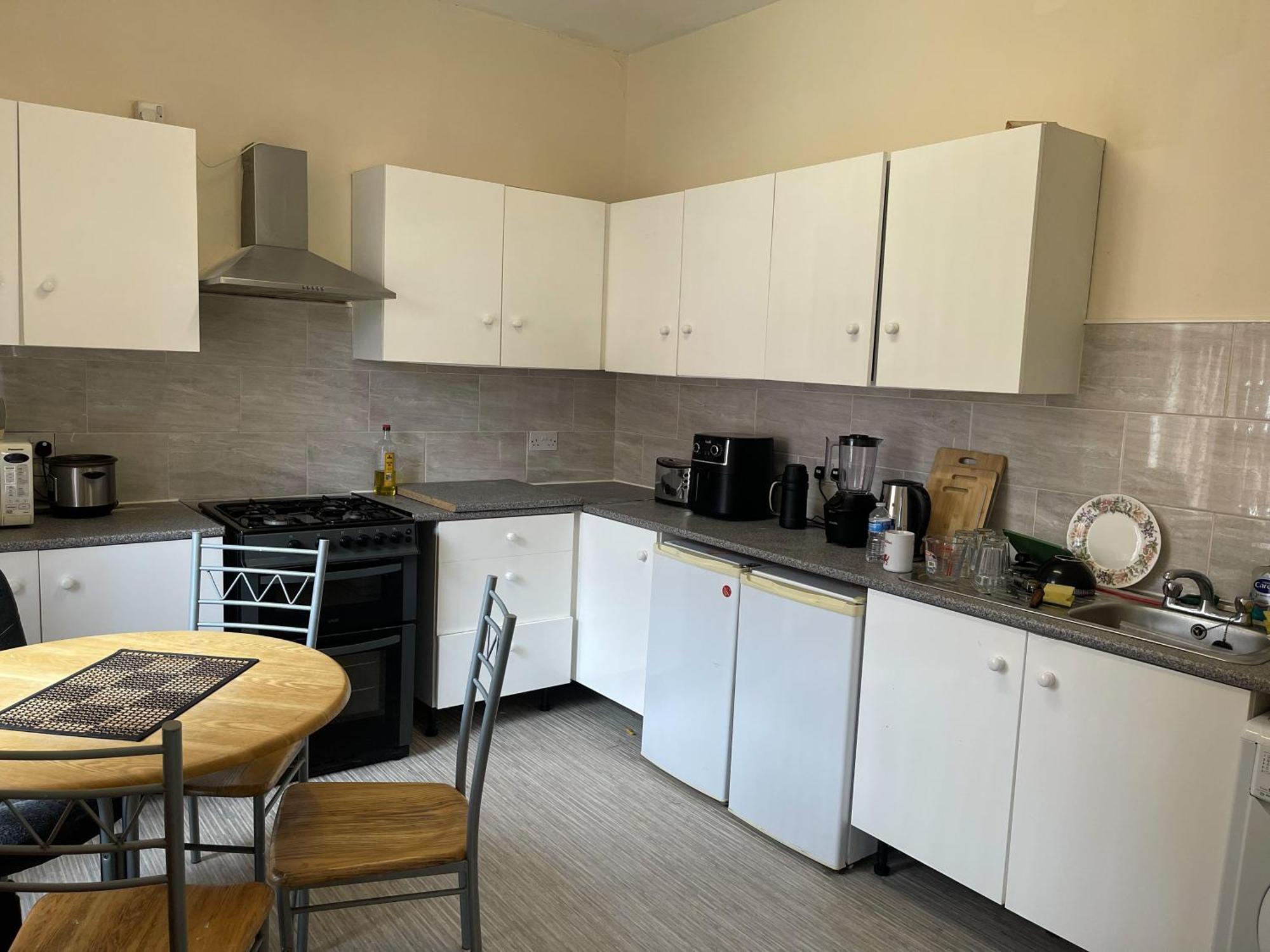 2-Bed Apartment - Sleeps 4 - Street Parking - Wifi Манчестер Екстер'єр фото